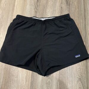 Patagonia Women’s Baggie Shorts Black 5” Inseam Large